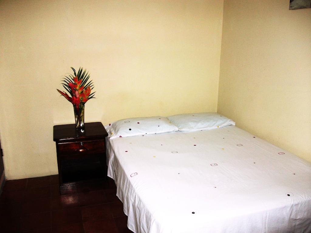 Hotel & Hostal Yaxkin Copán الغرفة الصورة