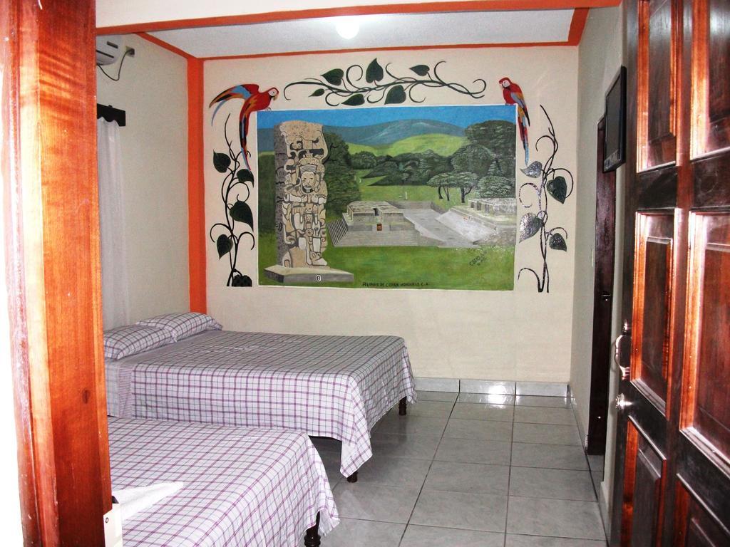 Hotel & Hostal Yaxkin Copán الغرفة الصورة