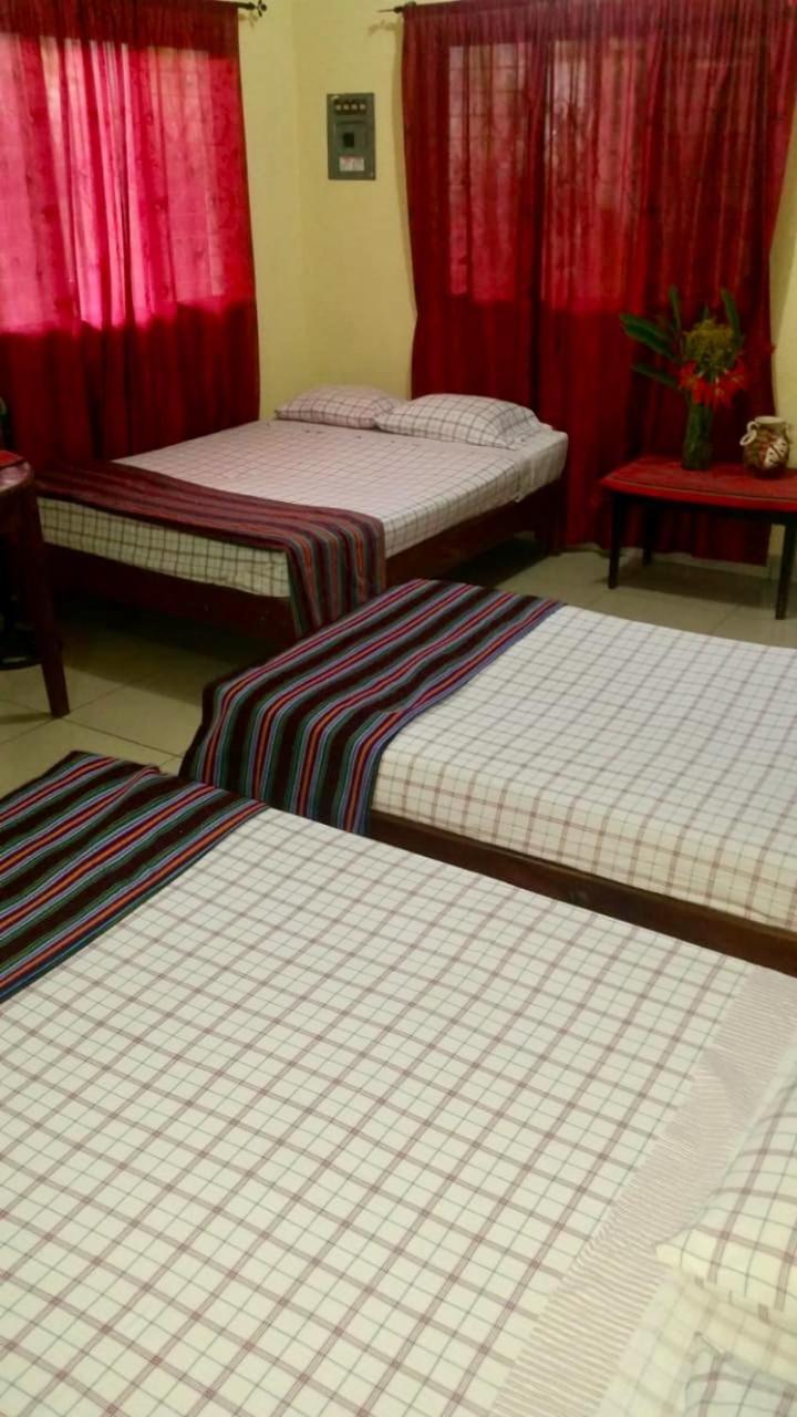 Hotel & Hostal Yaxkin Copán المظهر الخارجي الصورة